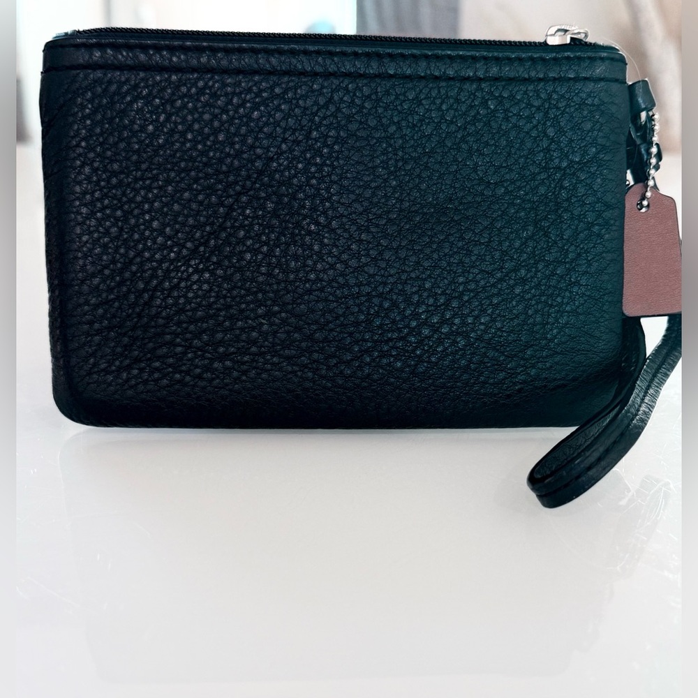 Coach Pebble Leather Wristlet Pouch Black Silver Hardware New - Picture 4 of 11